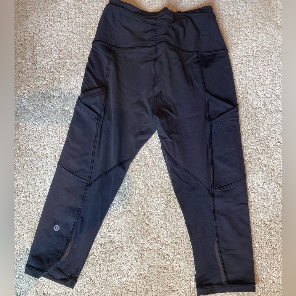 Luluelmon Fast and Free 23inch Crop Size 6
